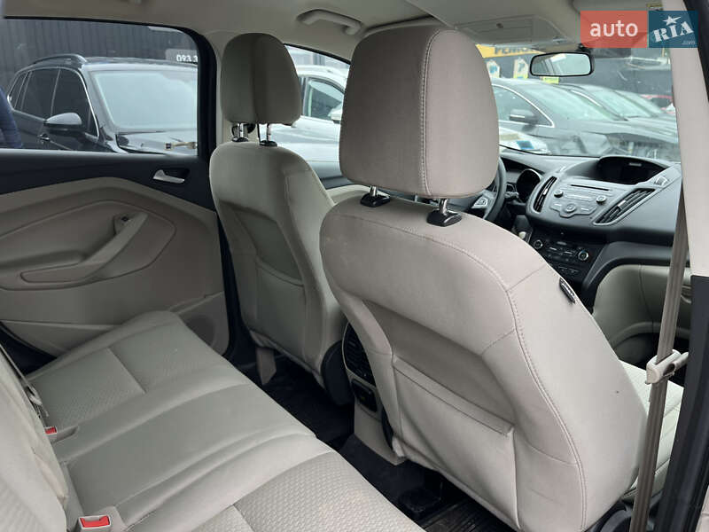 Внедорожник / Кроссовер Ford Escape 2017 в Львове