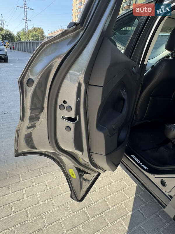 Внедорожник / Кроссовер Ford Escape 2013 в Тернополе