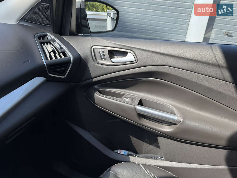 Внедорожник / Кроссовер Ford Escape 2013 в Тернополе