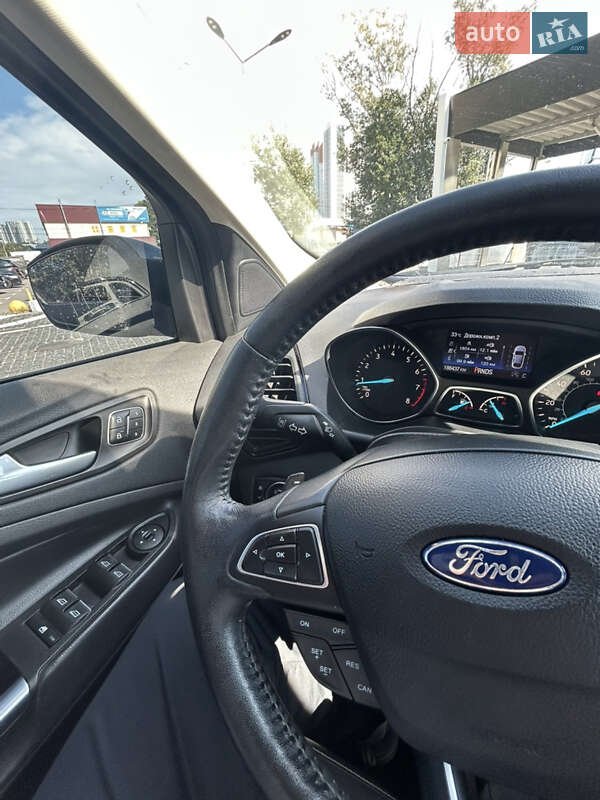Позашляховик / Кросовер Ford Escape 2017 в Києві
