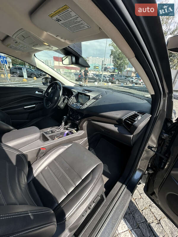 Позашляховик / Кросовер Ford Escape 2017 в Києві