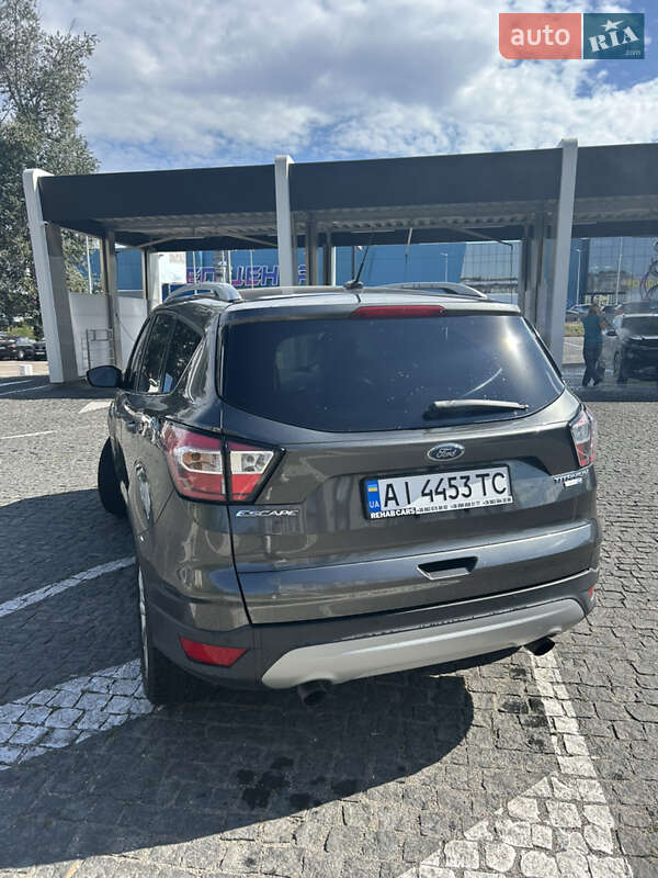 Позашляховик / Кросовер Ford Escape 2017 в Києві