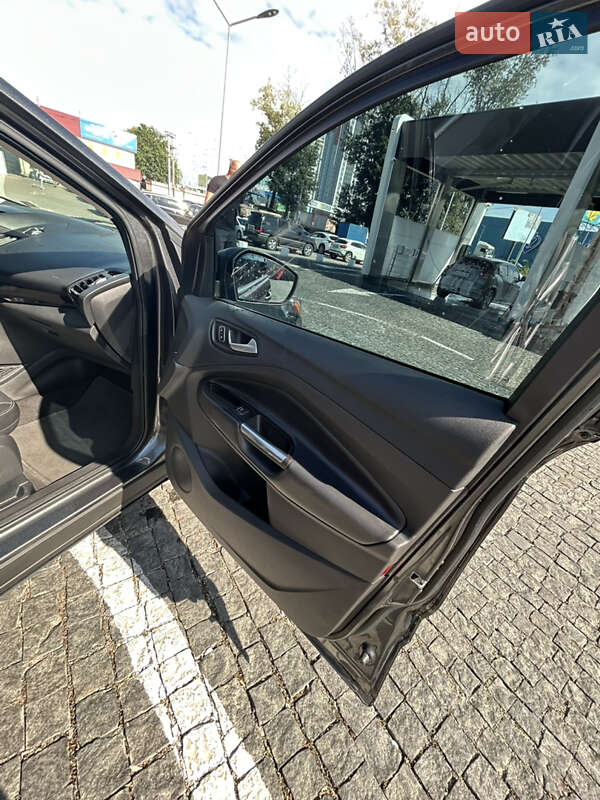 Позашляховик / Кросовер Ford Escape 2017 в Києві