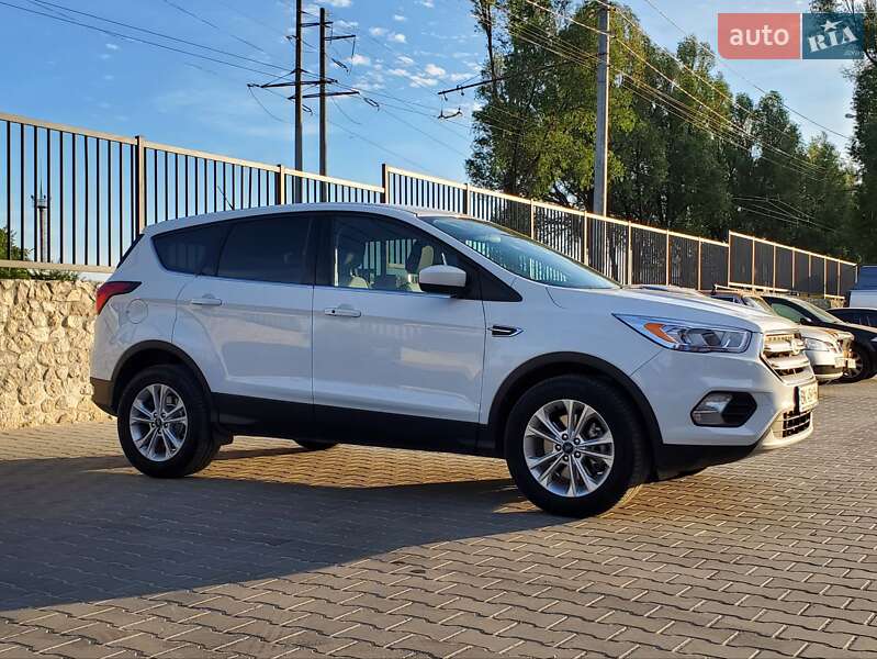 Внедорожник / Кроссовер Ford Escape 2019 в Тернополе фото 2 Внедорожник / Кроссовер Ford Escape 2019 в Тернополе