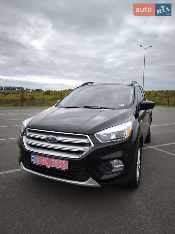 Внедорожник / Кроссовер Ford Escape 2018 в Ровно