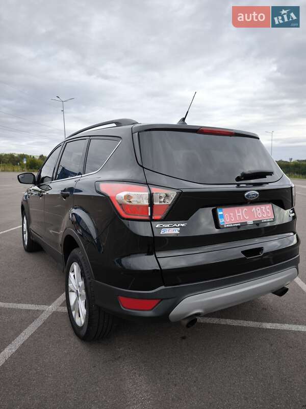 Внедорожник / Кроссовер Ford Escape 2018 в Ровно