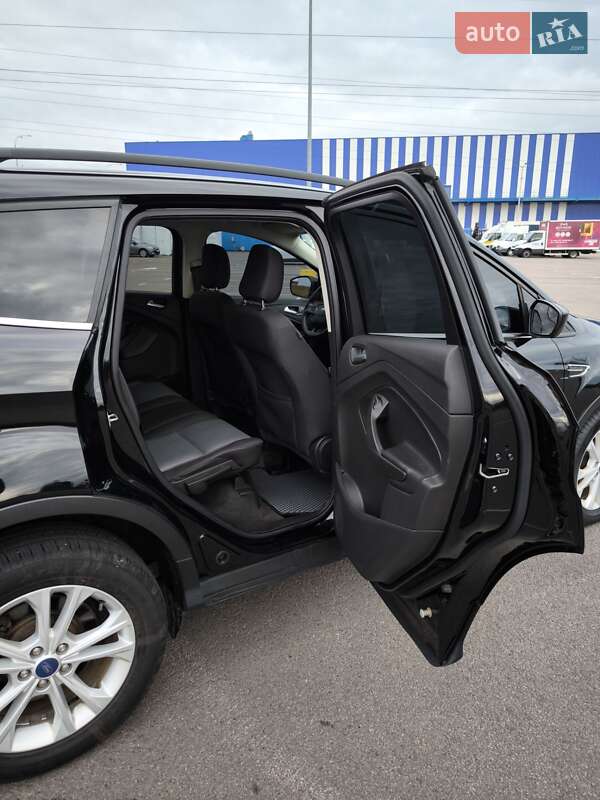 Внедорожник / Кроссовер Ford Escape 2018 в Ровно