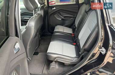 Позашляховик / Кросовер Ford Escape 2019 в 