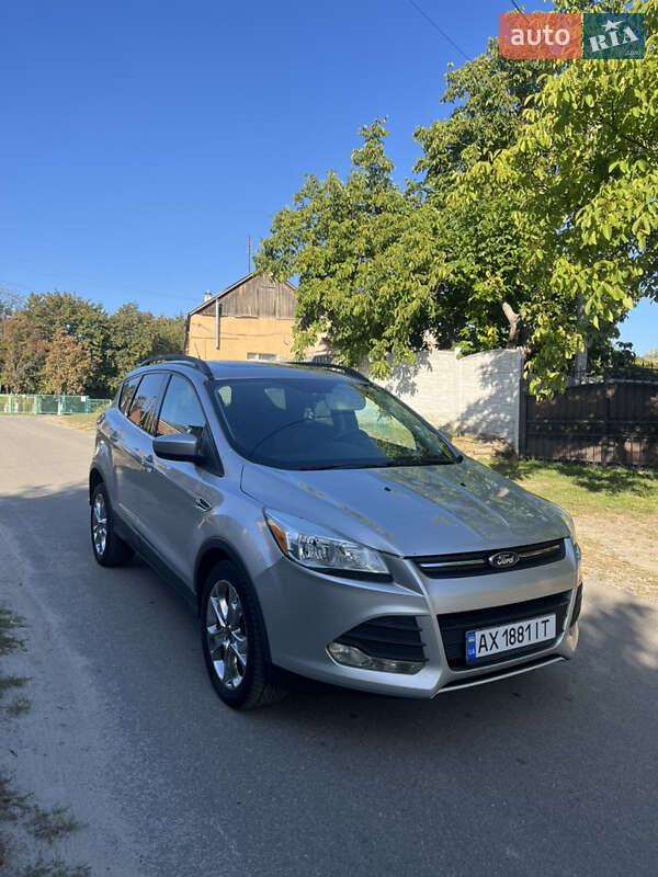 Внедорожник / Кроссовер Ford Escape 2016 в Богодухове