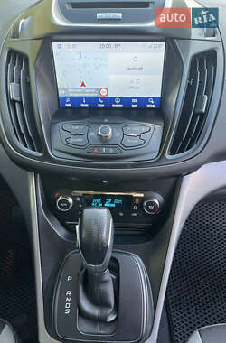 Внедорожник / Кроссовер Ford Escape 2016 в Богодухове