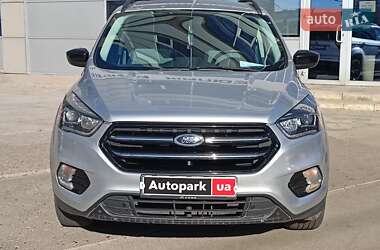 Внедорожник / Кроссовер Ford Escape 2019 в 