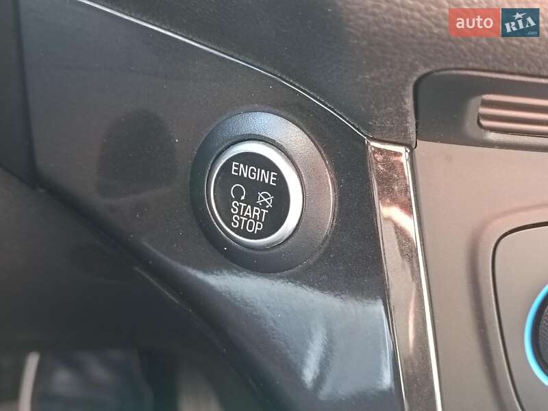 Внедорожник / Кроссовер Ford Escape 2019 в Харькове