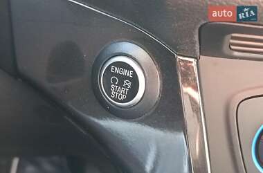 Внедорожник / Кроссовер Ford Escape 2019 в 