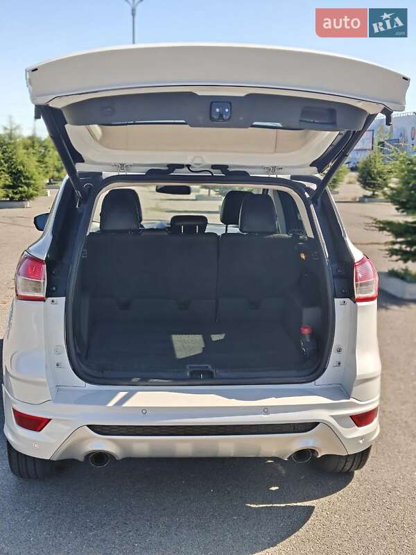 Внедорожник / Кроссовер Ford Escape 2015 в Одессе