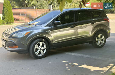 Внедорожник / Кроссовер Ford Escape 2015 в 