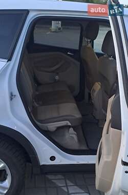 Внедорожник / Кроссовер Ford Escape 2012 в 