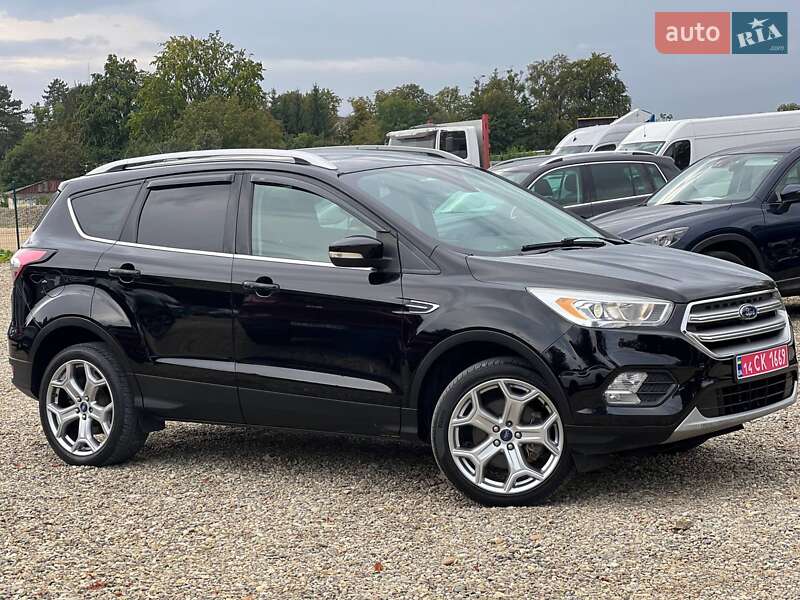 Внедорожник / Кроссовер Ford Escape 2017 в Стрые