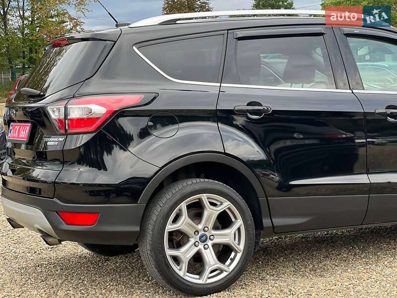 Внедорожник / Кроссовер Ford Escape 2017 в Стрые