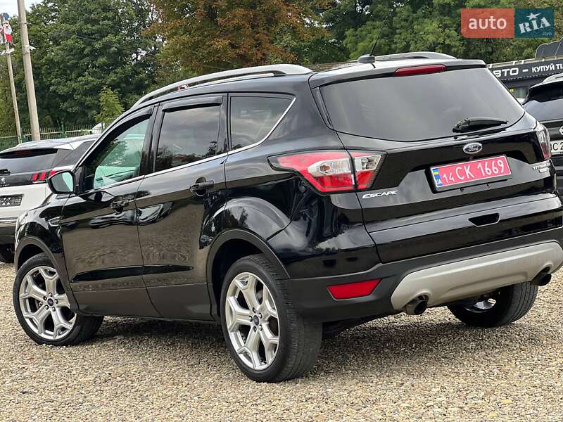 Внедорожник / Кроссовер Ford Escape 2017 в Стрые