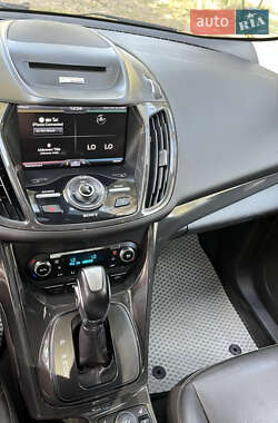 Внедорожник / Кроссовер Ford Escape 2014 в 