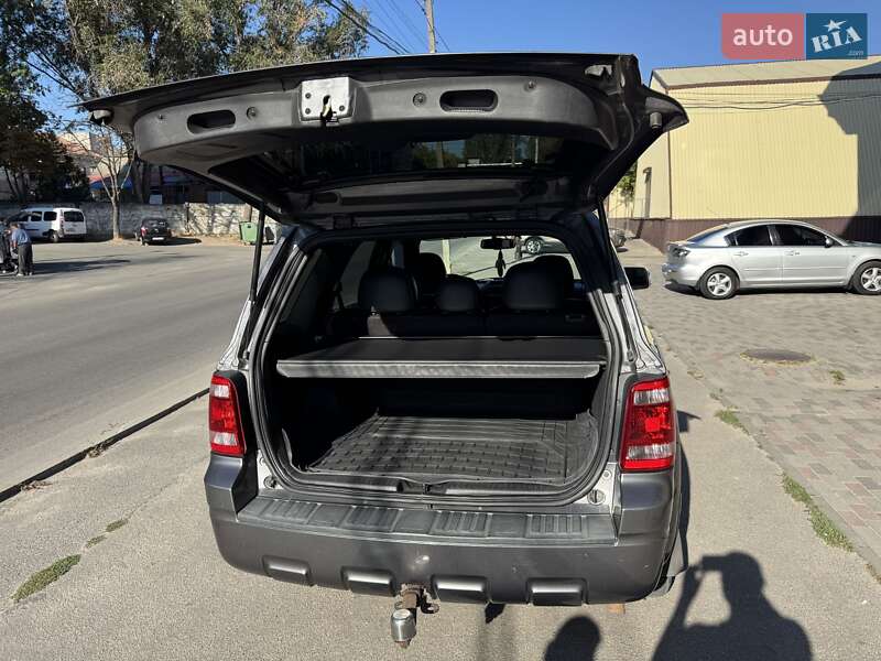 Внедорожник / Кроссовер Ford Escape 2011 в Днепре