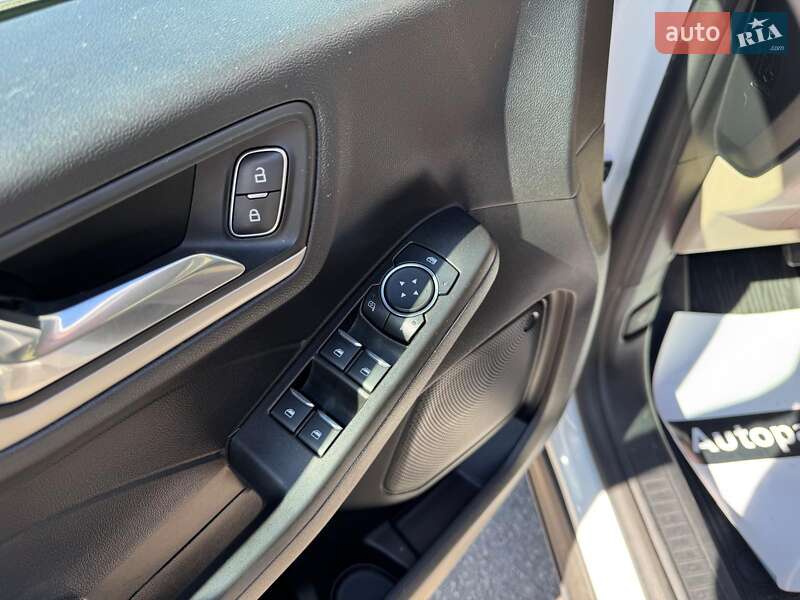 Внедорожник / Кроссовер Ford Escape 2021 в Запорожье