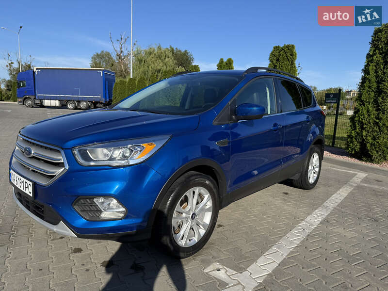 Внедорожник / Кроссовер Ford Escape 2019 в Киеве