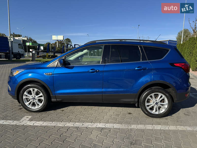 Внедорожник / Кроссовер Ford Escape 2019 в Киеве