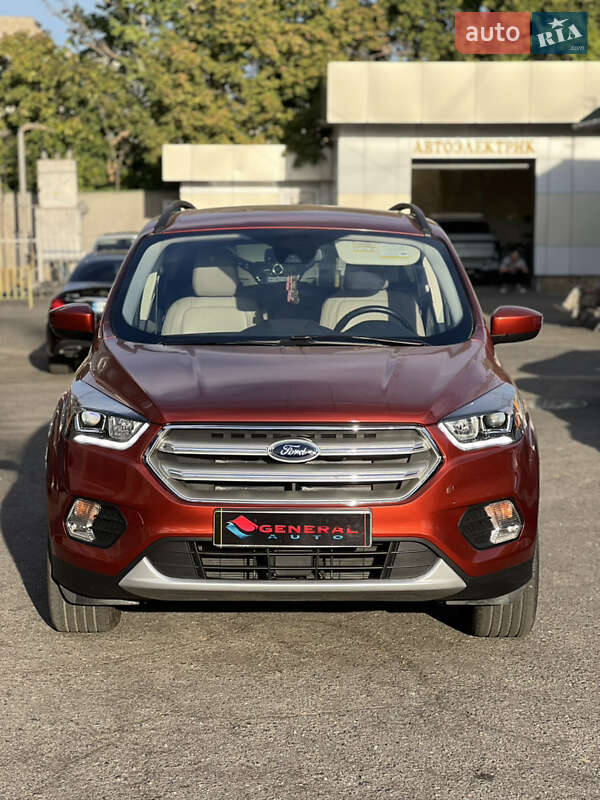 Внедорожник / Кроссовер Ford Escape 2018 в Одессе
