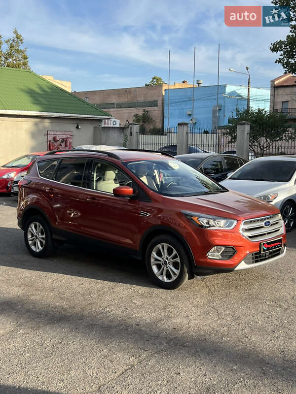 Внедорожник / Кроссовер Ford Escape 2018 в Одессе