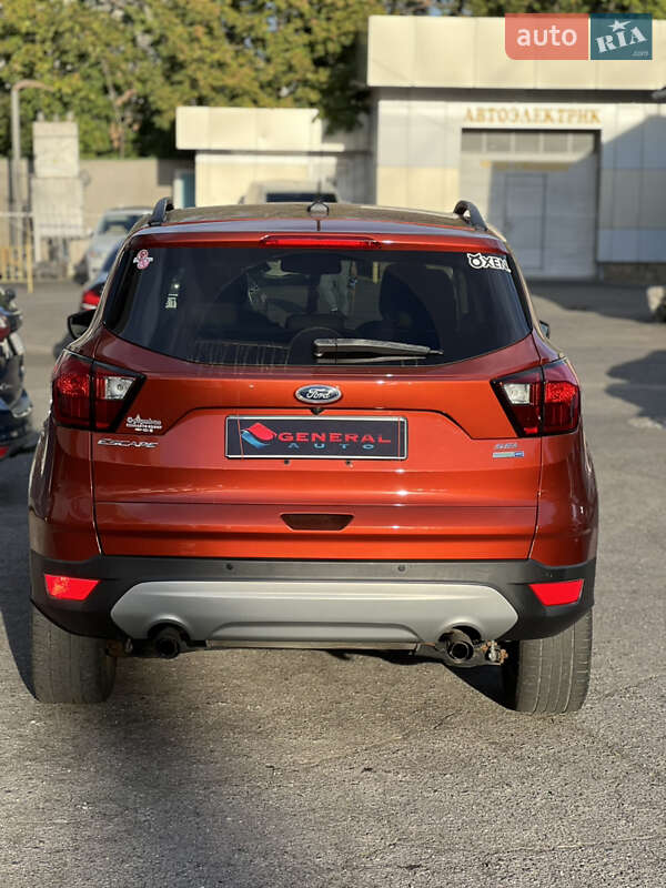 Внедорожник / Кроссовер Ford Escape 2018 в Одессе