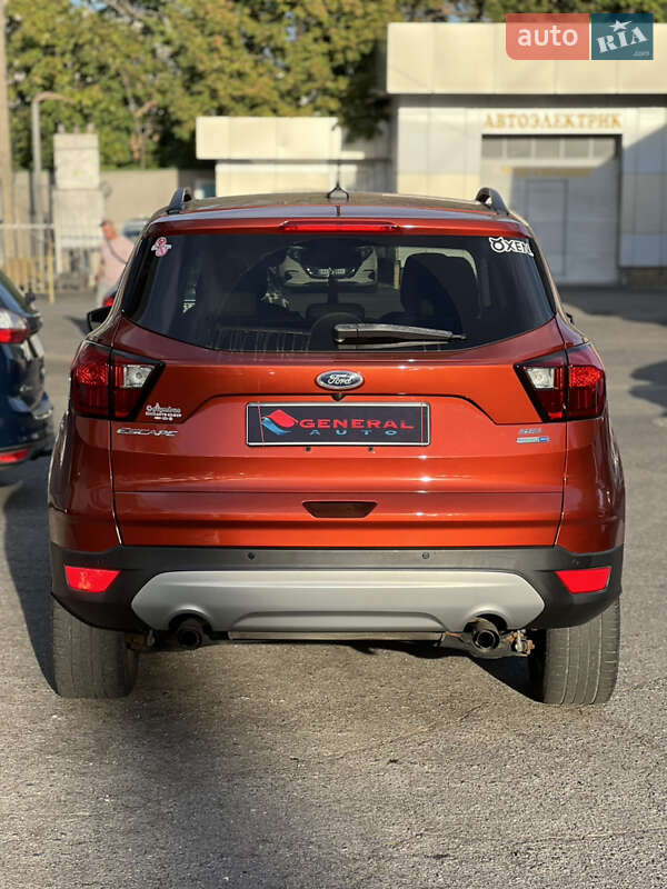 Внедорожник / Кроссовер Ford Escape 2018 в Одессе