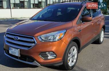 Внедорожник / Кроссовер Ford Escape 2017 в 