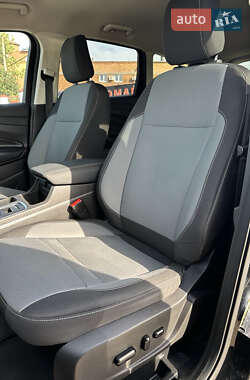 Позашляховик / Кросовер Ford Escape 2018 в 