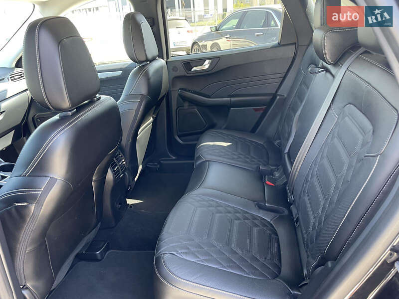 Внедорожник / Кроссовер Ford Escape 2023 в Киеве