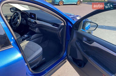 Внедорожник / Кроссовер Ford Escape 2021 в 