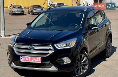 Внедорожник / Кроссовер Ford Escape 2017 в 