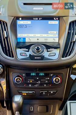 Внедорожник / Кроссовер Ford Escape 2017 в 
