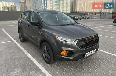 Внедорожник / Кроссовер Ford Escape 2017 в Одессе