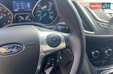 Внедорожник / Кроссовер Ford Escape 2014 в 