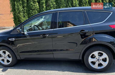 Внедорожник / Кроссовер Ford Escape 2015 в Умани