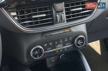 Внедорожник / Кроссовер Ford Escape 2020 в 
