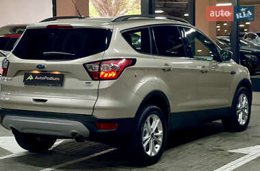 Внедорожник / Кроссовер Ford Escape 2017 в 