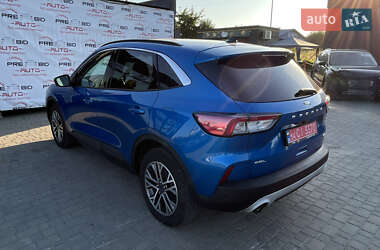 Внедорожник / Кроссовер Ford Escape 2019 в 