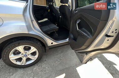 Внедорожник / Кроссовер Ford Escape 2013 в 