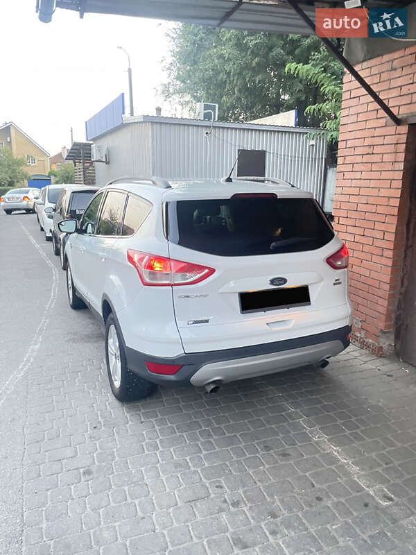 Внедорожник / Кроссовер Ford Escape 2014 в Днепре