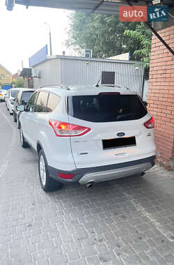 Внедорожник / Кроссовер Ford Escape 2014 в 