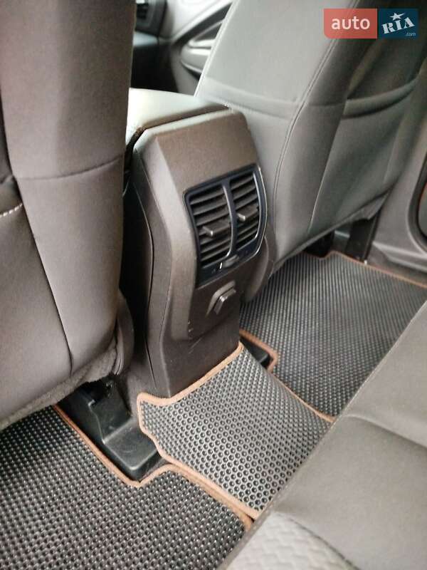 Внедорожник / Кроссовер Ford Escape 2017 в Ахтырке