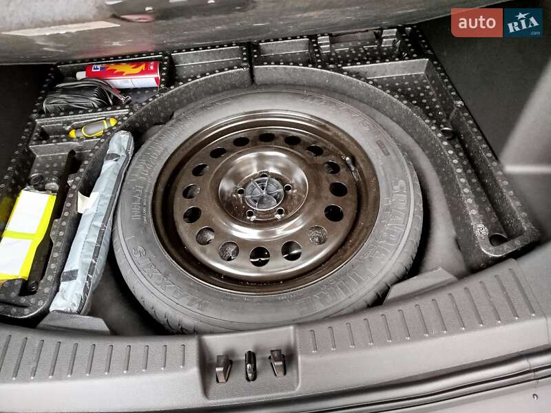 Внедорожник / Кроссовер Ford Escape 2017 в Ахтырке