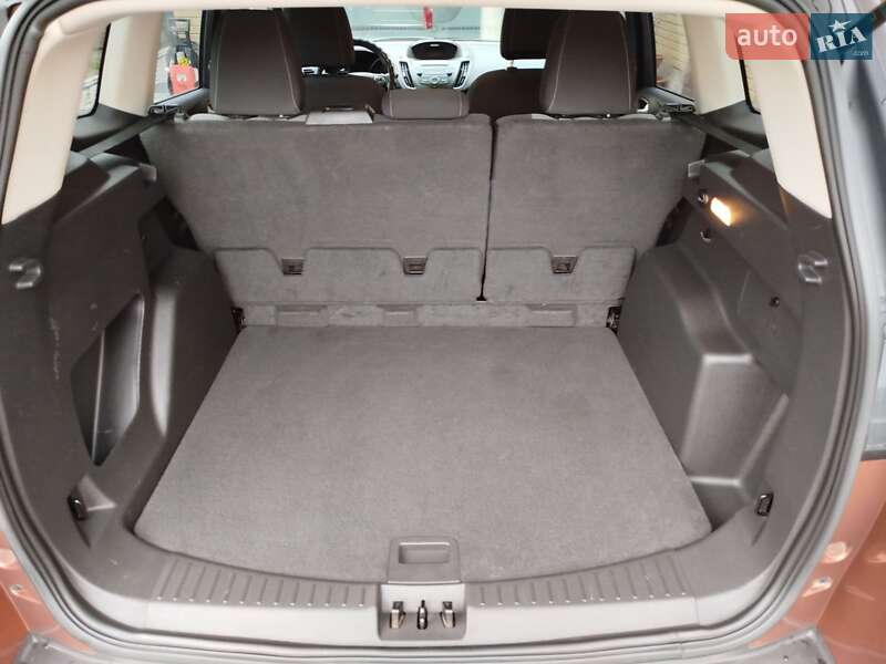 Внедорожник / Кроссовер Ford Escape 2017 в Ахтырке